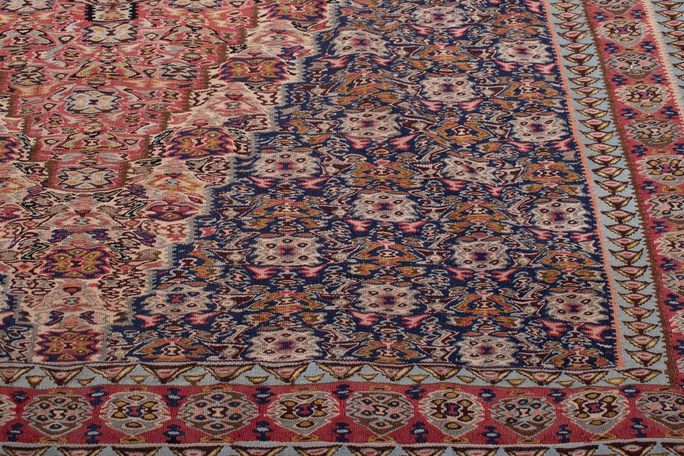 Kilim Seneh